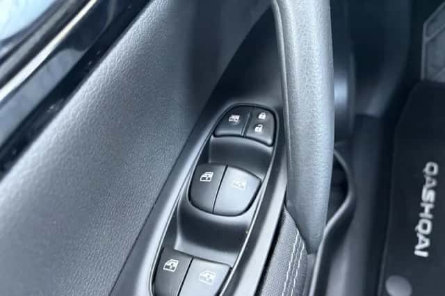Nissan Qashqai (2021) thumbnail 13