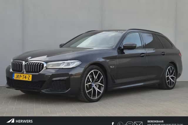 BMW 5-Serie (2023) thumbnail 1