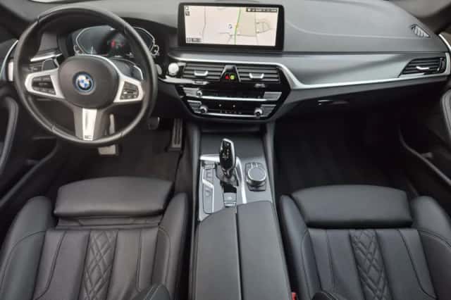 BMW 5-Serie (2023) thumbnail 2