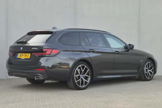 BMW 5-Serie (2023) thumbnail 3