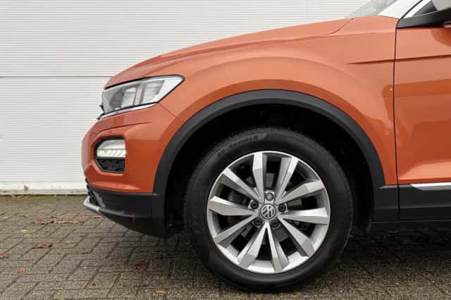 Volkswagen T-Roc (2019) thumbnail 20