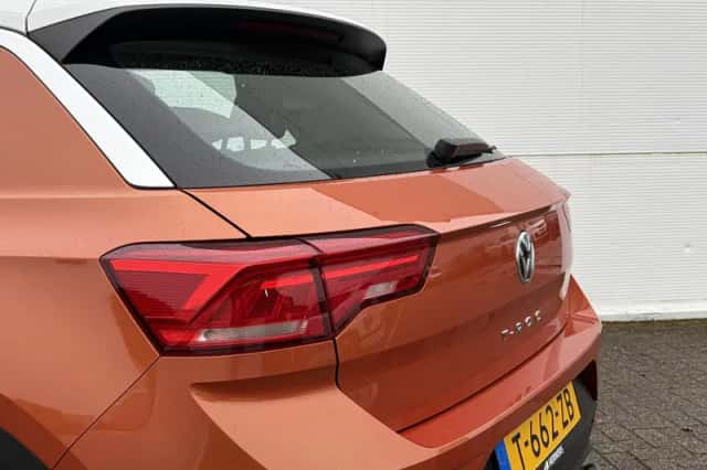 Volkswagen T-Roc (2019) thumbnail 33