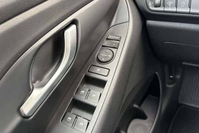 Hyundai i30 (2022) thumbnail 12