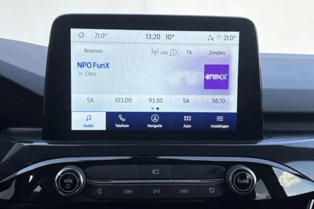 Ford Kuga (2023) thumbnail 39