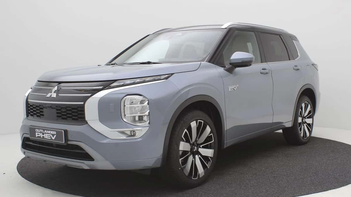 Mitsubishi Outlander (2026) — foto 1