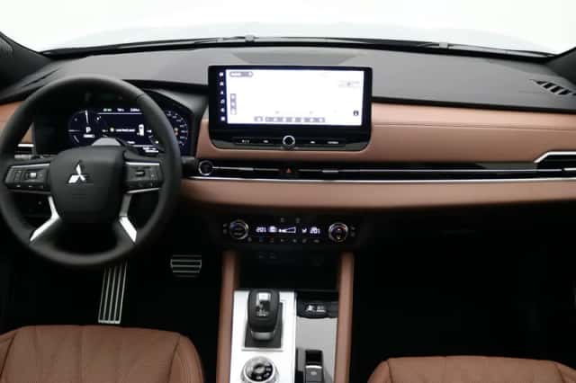 Mitsubishi Outlander (2026) thumbnail 2