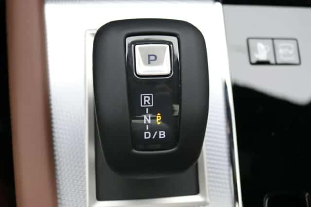 Mitsubishi Outlander (2026) thumbnail 14