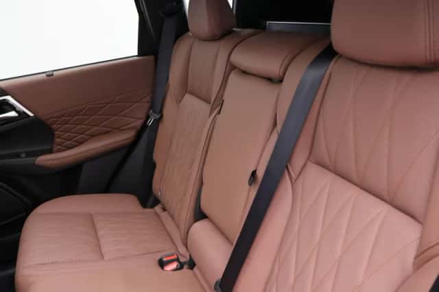 Mitsubishi Outlander (2026) thumbnail 28
