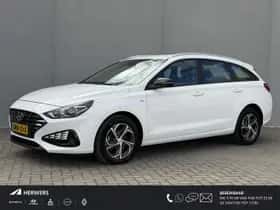 Hyundai i30 (2023) thumbnail 3