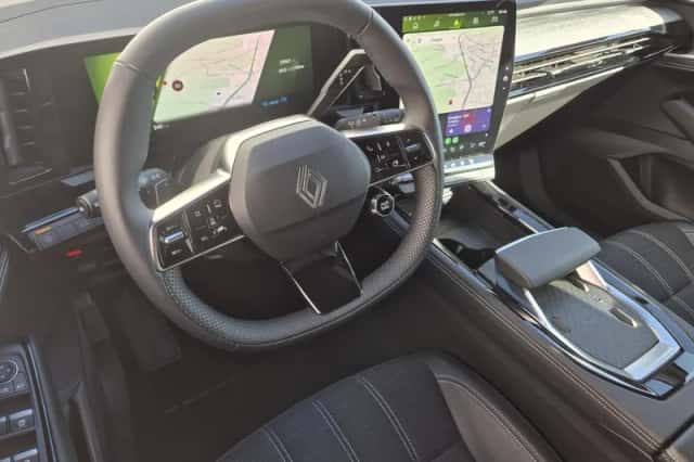 Renault Austral (2025) thumbnail 16
