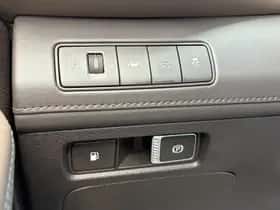 Hyundai Santa Fe (2022) thumbnail 21