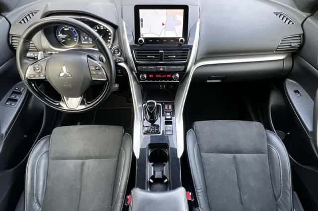 Mitsubishi Eclipse Cross (2022) thumbnail 2