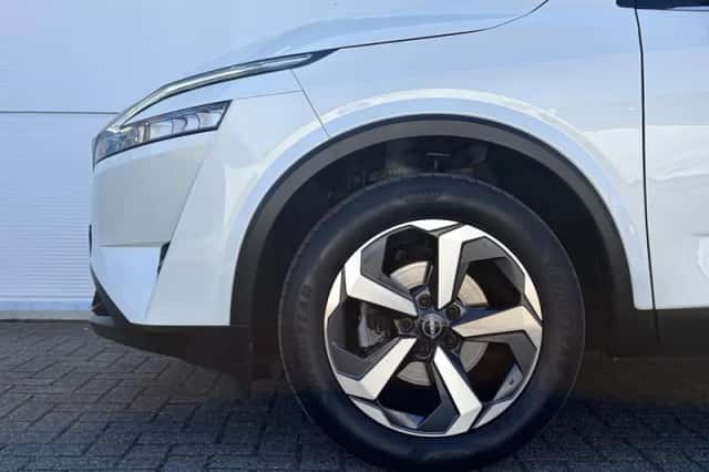 Nissan Qashqai (2023) thumbnail 16