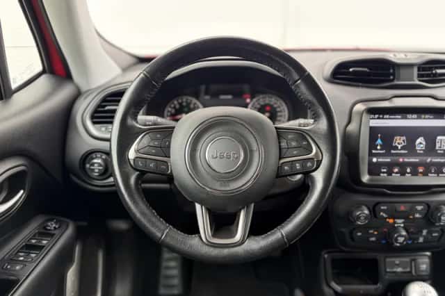 Jeep Renegade (2019) thumbnail 12