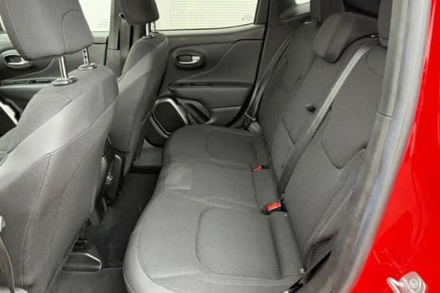 Jeep Renegade (2019) thumbnail 36