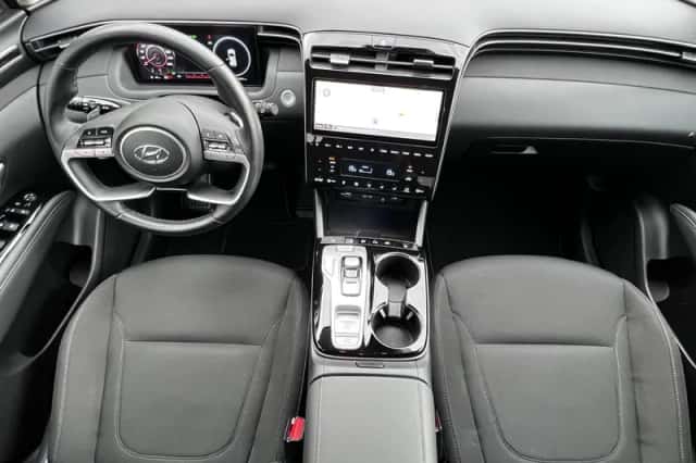 Hyundai Tucson (2022) thumbnail 2