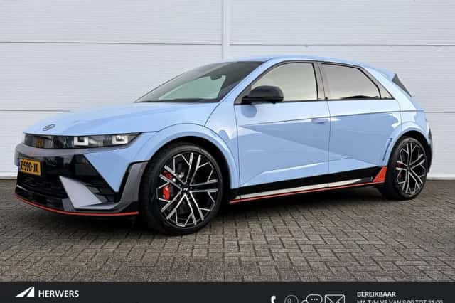 Hyundai Ioniq 5 (2024) thumbnail 1