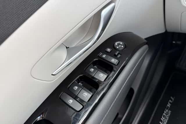 Hyundai Tucson (2024) thumbnail 14