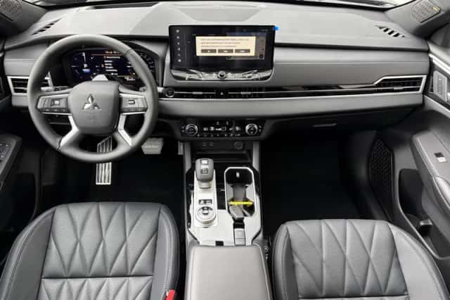 Mitsubishi Outlander (2026) thumbnail 2