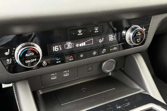Mitsubishi Outlander (2026) thumbnail 11