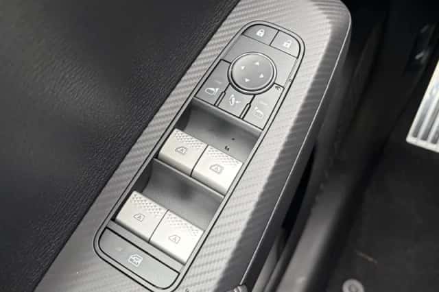 Mitsubishi Outlander (2026) thumbnail 13