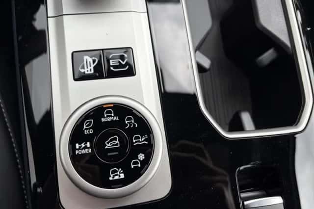 Mitsubishi Outlander (2026) thumbnail 28