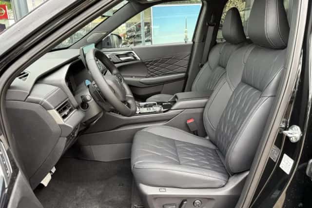 Mitsubishi Outlander (2026) thumbnail 38