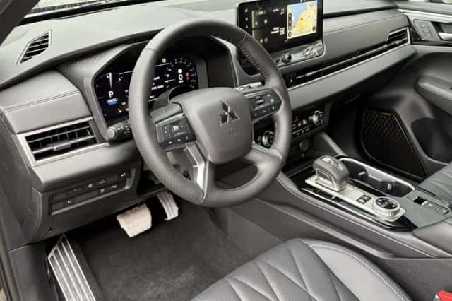 Mitsubishi Outlander (2026) thumbnail 39
