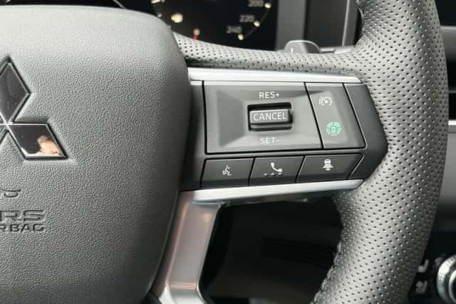 Mitsubishi Outlander (2026) thumbnail 9