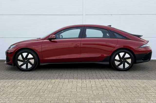 Hyundai Ioniq 6 (2024) thumbnail 9