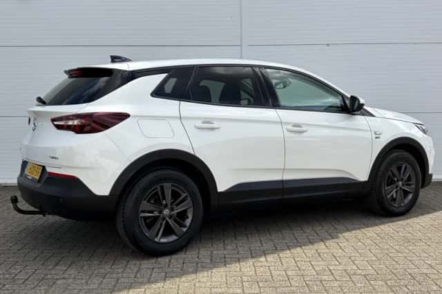 Opel Grandland X (2019) thumbnail 3