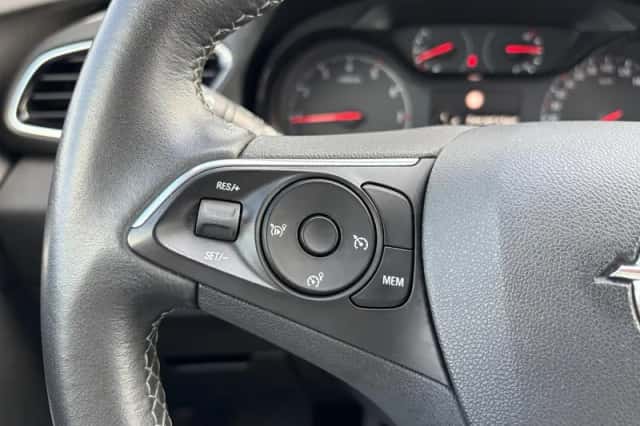 Opel Grandland X (2019) thumbnail 10