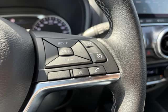 Nissan Juke (2023) thumbnail 11