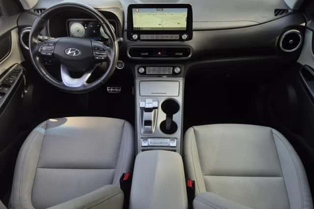 Hyundai Kona (2022) thumbnail 2