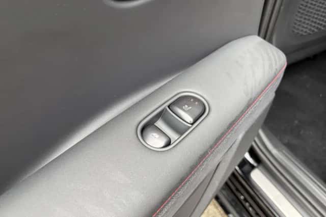Hyundai Ioniq 5 (2026) thumbnail 5