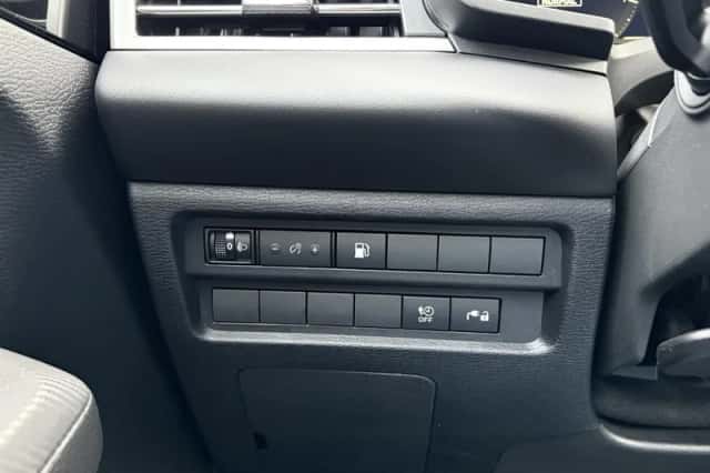 Mitsubishi Outlander (2026) thumbnail 11