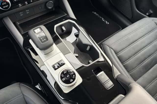 Mitsubishi Outlander (2026) thumbnail 23