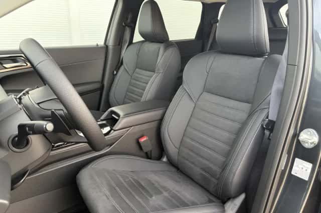 Mitsubishi Outlander (2026) thumbnail 4