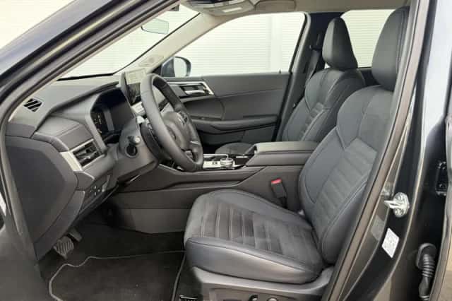 Mitsubishi Outlander (2026) thumbnail 32