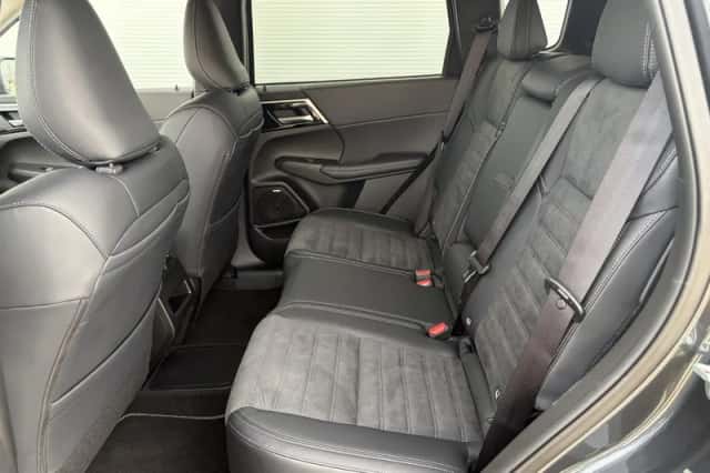 Mitsubishi Outlander (2026) thumbnail 34