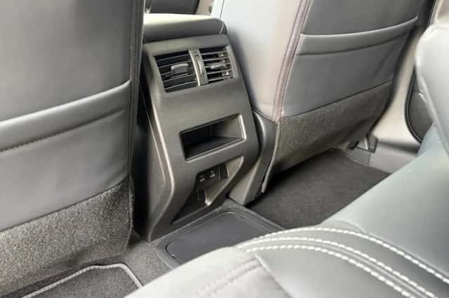 Mitsubishi Outlander (2026) thumbnail 35