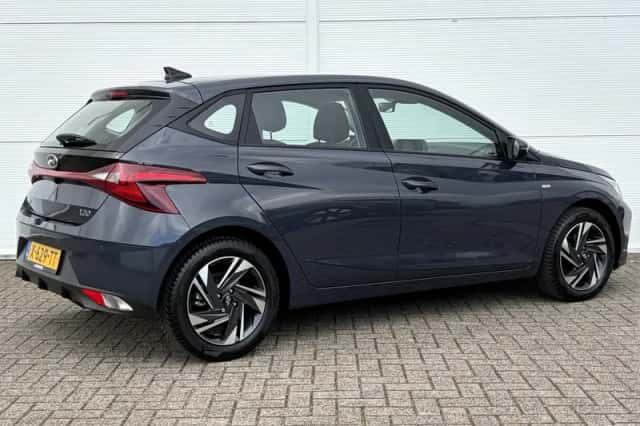 Hyundai i20 (2024) thumbnail 3