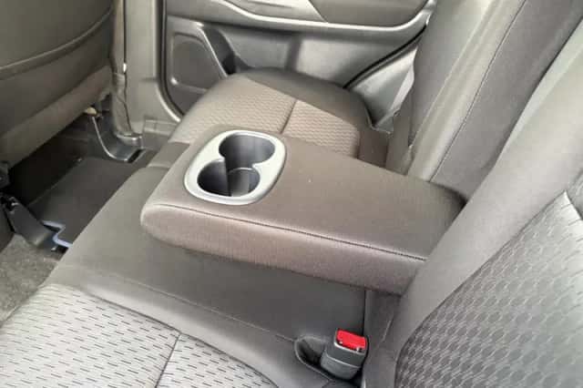 Mitsubishi Outlander (2014) thumbnail 27