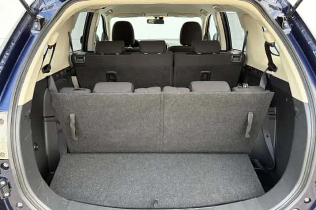 Mitsubishi Outlander (2014) thumbnail 32