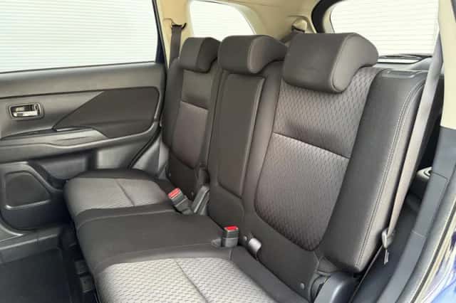 Mitsubishi Outlander (2014) thumbnail 7