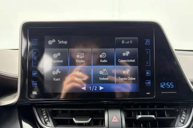 Toyota C-HR (2016) thumbnail 41