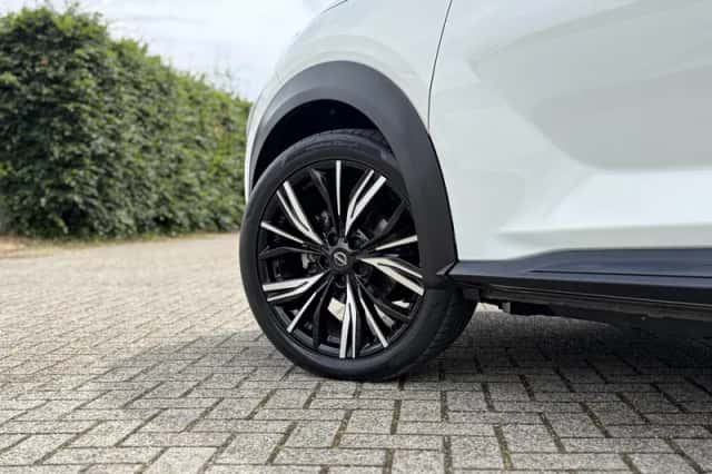 Nissan Juke (2023) thumbnail 4