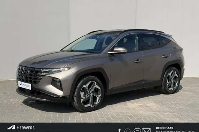 Hyundai Tucson (2024) thumbnail 1