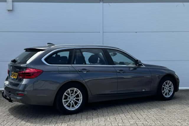 BMW 3-Serie (2017) thumbnail 3
