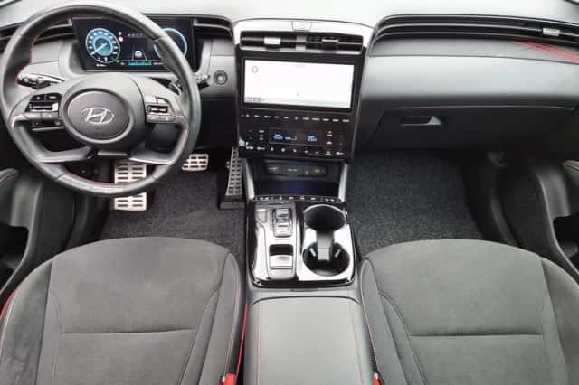 Hyundai Tucson (2023) thumbnail 2